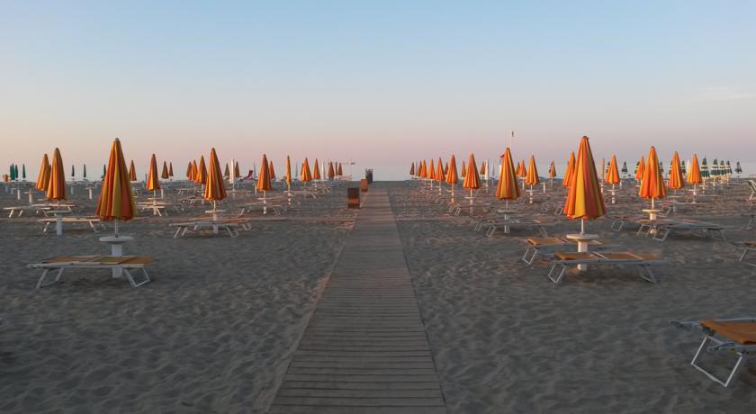 Hotel Camelia Rimini Exterior photo