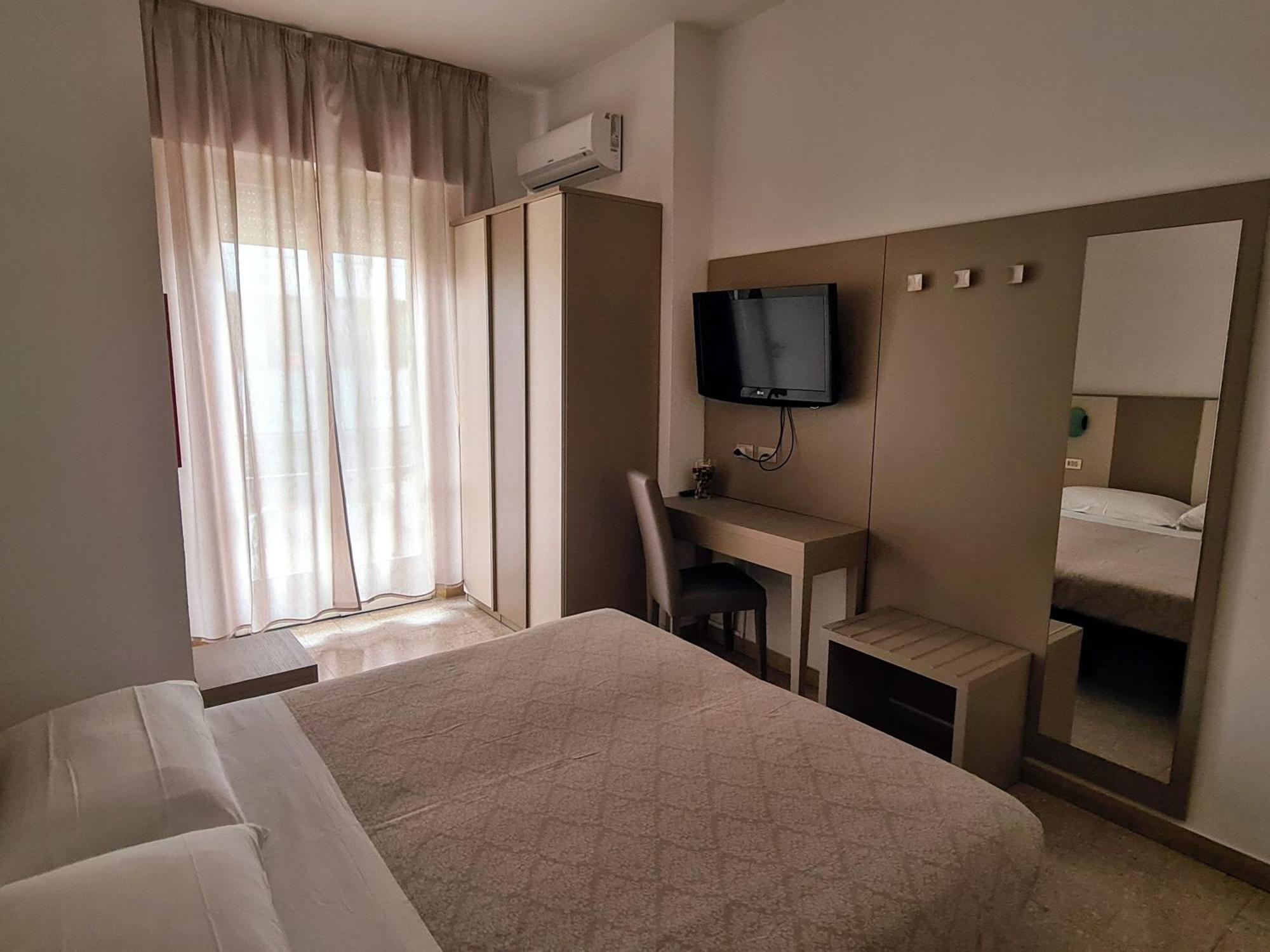 Hotel Camelia Rimini Exterior photo